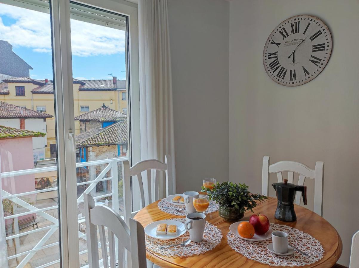 La Peruyal, 30 *